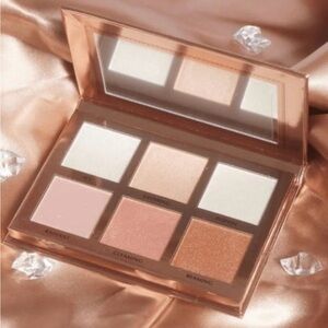 Ace Beauté Glow Essentials Highlighter Palette